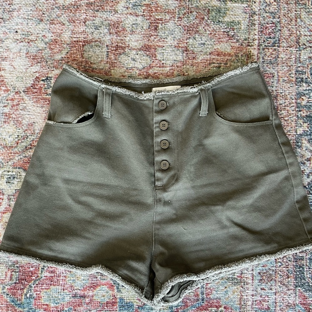 High-Waist Olive Green Women's Button-Front Shorts
